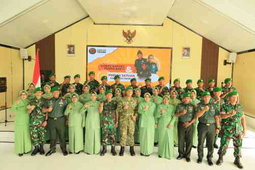 Penuh Haru, Dandim 1505/Tidore Beri Penghargaan kepada Prajurit Purna Bakti dan Pindah Satuan Penuh Haru, Dandim 1505/Tidore Beri Penghargaan kepada Prajurit Purna Bakti dan Pindah Satuan