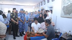 Lanud Sultan Hasanuddin Gelar Khitanan Massal Peringati Hari Bakti ke-79 TNI AU di Takalar Lanud Sultan Hasanuddin Gelar Khitanan Massal Peringati Hari Bakti ke-79 TNI AU di Takalar