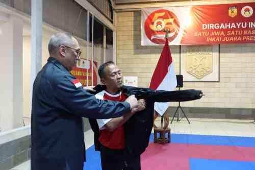 Ketua Umum PP INKAI Laksda TNI Ivan Yulivan lepas Team Karate INKAI ke Kejuaraan Dunia Karate SEAKF di Vietnam