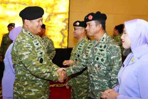 Irjen TNI Pimpin Laporan Korps Kenaikan Pangkat 105 Pati TNI Irjen TNI Pimpin Laporan Korps Kenaikan Pangkat 105 Pati TNI