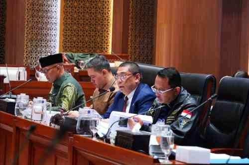 Panglima TNI Bersama Wamenhan RI Hadiri Raker Bersama Komisi I DPR RI