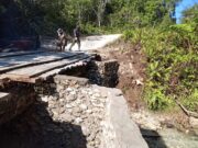 Rehab jembatan capai 50 persen, Satgas TMMD ke-129 Kodim 1807/Sorong Selatan percepat akses dan tingkatkan kesejahteraan warga