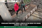 Pengerjaan Pengecoran Pondasi Jembatan Beton Merah Putih Muara Kembang Terus Di Kebut