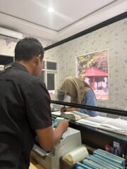Polantas Tuban Hadir dengan Cara Humanis, Warga Lega Bahas SIM, STNK, dan BPKB