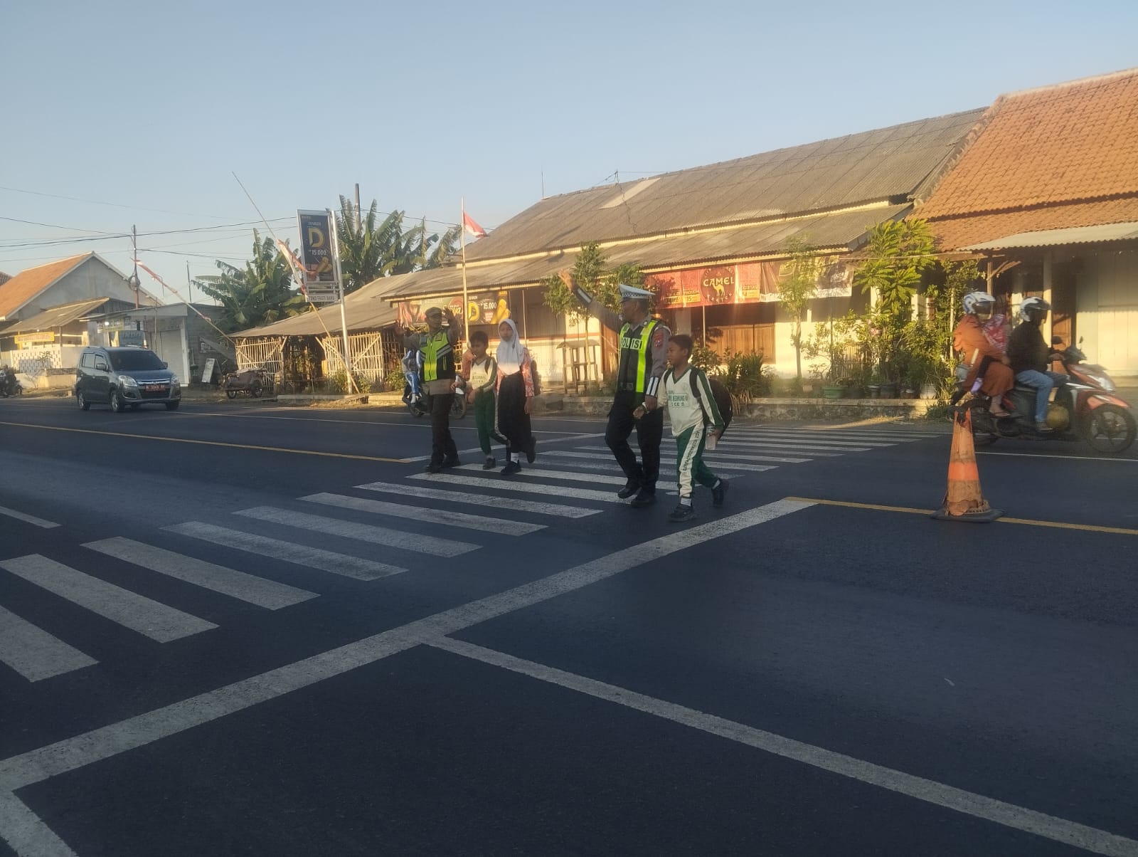 Satlantas Polres Probolinggo Maksimalkan Pengaturan Lalu Lintas Di Sejumlah Titik Sekolah