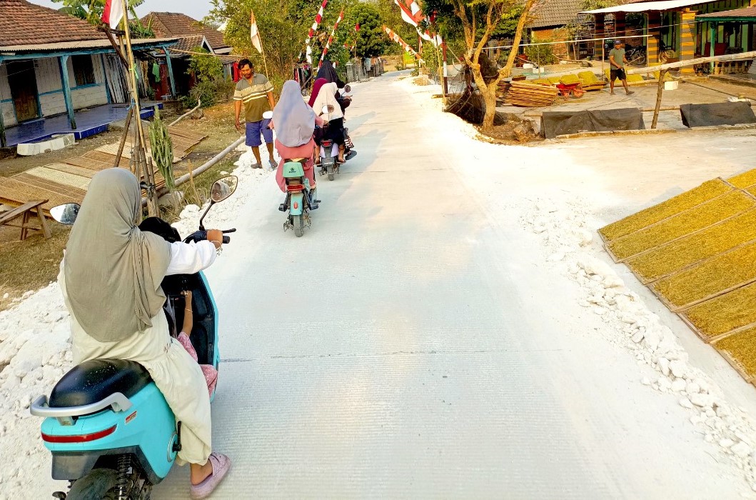 Wajah Baru Desa Kesongo: Seluruh Pembangunan TMMD 129 Kodim 0813 Bojonegoro Rampung 100 Persen Wajah Baru Desa Kesongo: Seluruh Pembangunan TMMD 129 Kodim 0813 Bojonegoro Rampung 100 Persen