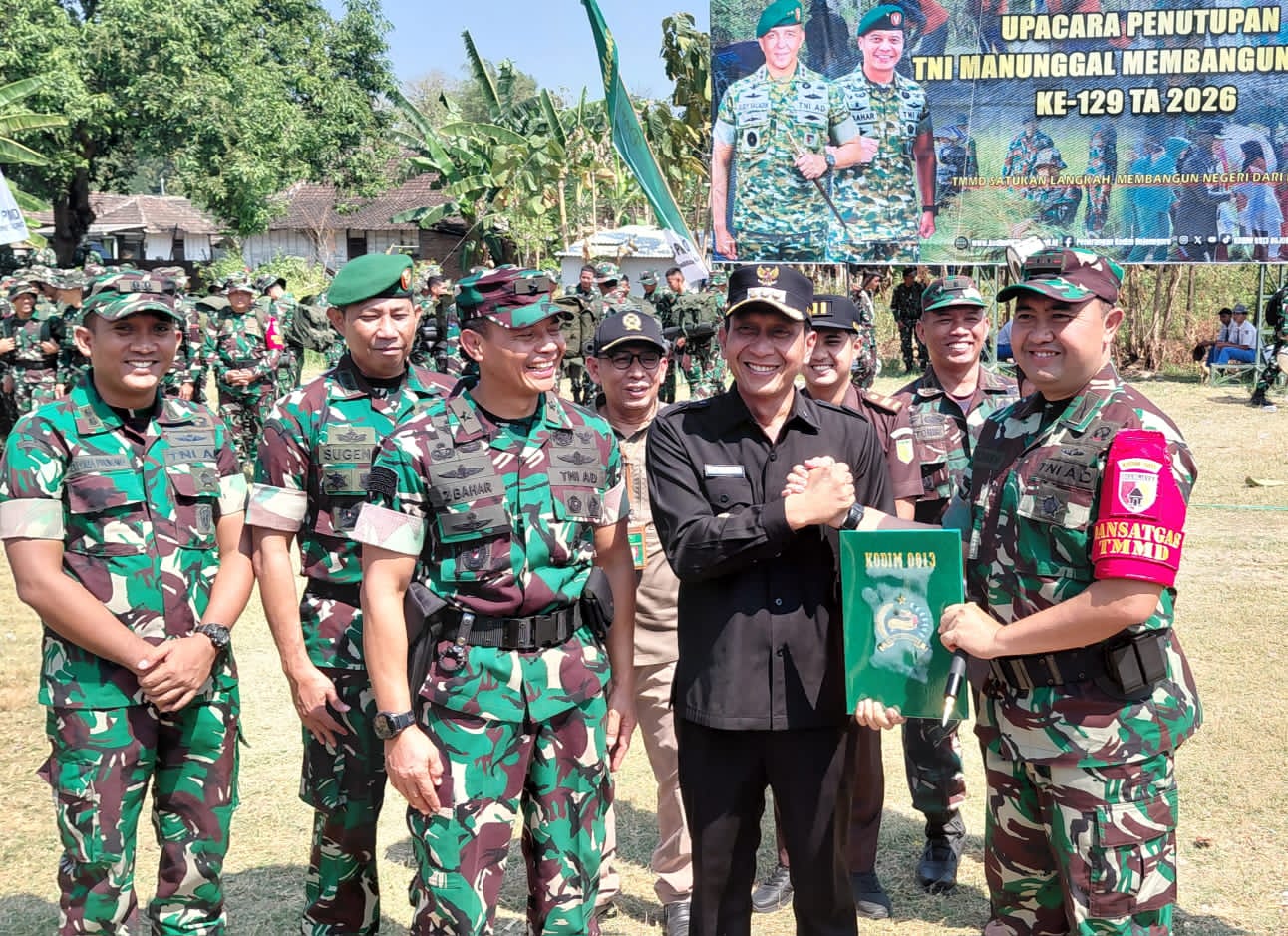 Tuntas 100 Persen! Sinergi Pemkab Bojonegoro dan TNI Sukses Ubah Wajah Desa Kesongo Lewat TMMD ke- 129 Tuntas 100 Persen! Sinergi Pemkab Bojonegoro dan TNI Sukses Ubah Wajah Desa Kesongo Lewat TMMD ke- 129