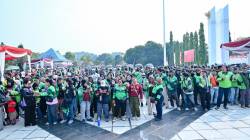 Gebyar HUT RI ke-81, Rano Alfath Berbagi Kebahagiaan dengan 1.500 Sahabat Ojol
