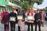 Penyuluh KUA Dringu Raih Piagam Penghargaan dari Kemenag Probolinggo di HUT RI Ke-81