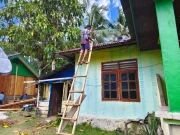 Wujud Nyata Kepedulian TNI AD, Satgas TMMD Ke-129 Kodim 1807/Sorong Selatan Percepat Rehab RTLH Milik Ibu Diana