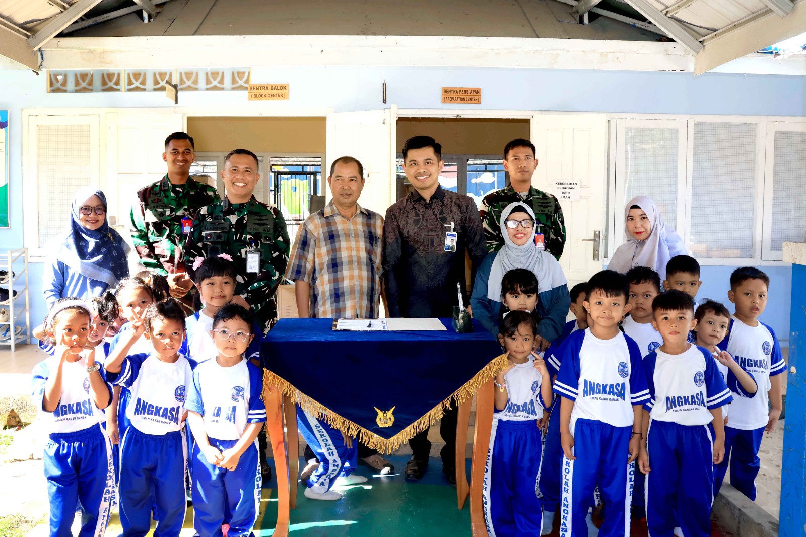 Kolaborasi Lanud Sjamsudin Noor dan BRI Wujudkan Generasi Hebat, Renovasi TK Angkasa 2 Hadirkan Harapan bagi Masa Depan Anak Kolaborasi Lanud Sjamsudin Noor dan BRI Wujudkan Generasi Hebat, Renovasi TK Angkasa 2 Hadirkan Harapan bagi Masa Depan Anak