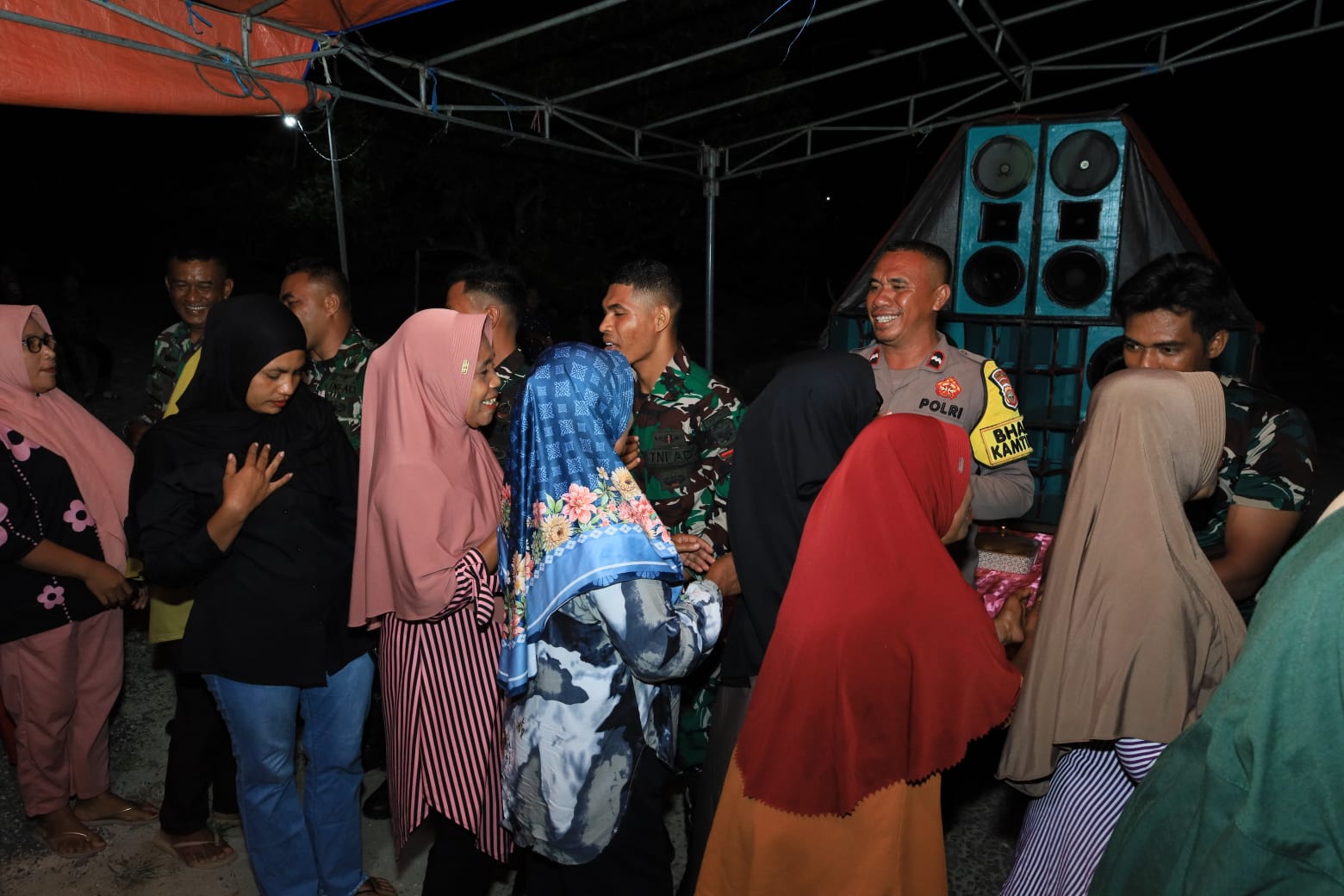 Bukan Sekadar Tugas, TMMD ke-129 Tinggalkan Air Mata dan Kenangan di Hati Warga Bukan Sekadar Tugas, TMMD ke-129 Tinggalkan Air Mata dan Kenangan di Hati Warga