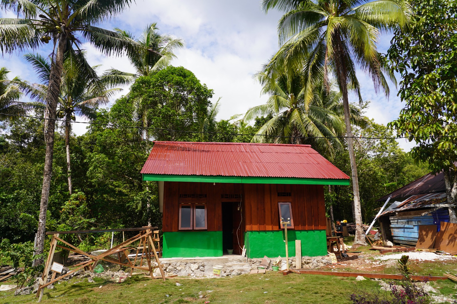 TMMD Ke-129 Bangun Rumah Kedua Type 36, Hadirkan Hunian Layak bagi Warga Kampung Sesor TMMD Ke-129 Bangun Rumah Kedua Type 36, Hadirkan Hunian Layak bagi Warga Kampung Sesor
