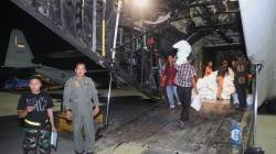 TNI Kirim 27 Ton Bantuan untuk Korban Gempa NTT