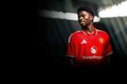 Carlos Baleba Absen di Manchester United