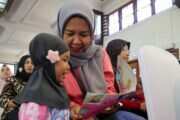 Membangun Kebiasaan Membaca di Era Digital