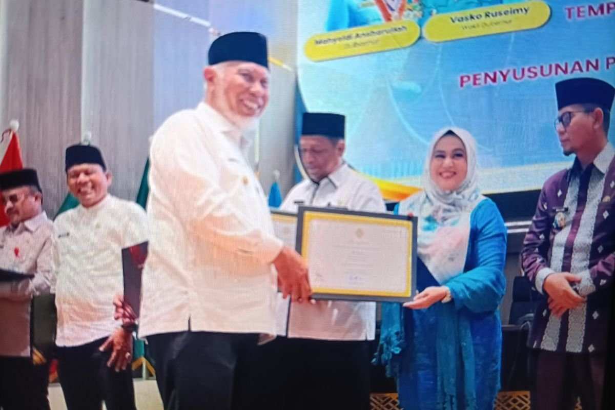 Warisan Budaya Takbenda: Tradisi Maapam dan Tari Salapan Aia Bangih