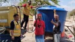 Peningkatan Layanan Air Bersih untuk Pengungsi di Pulau Flores Peningkatan Layanan Air Bersih untuk Pengungsi di Pulau Flores