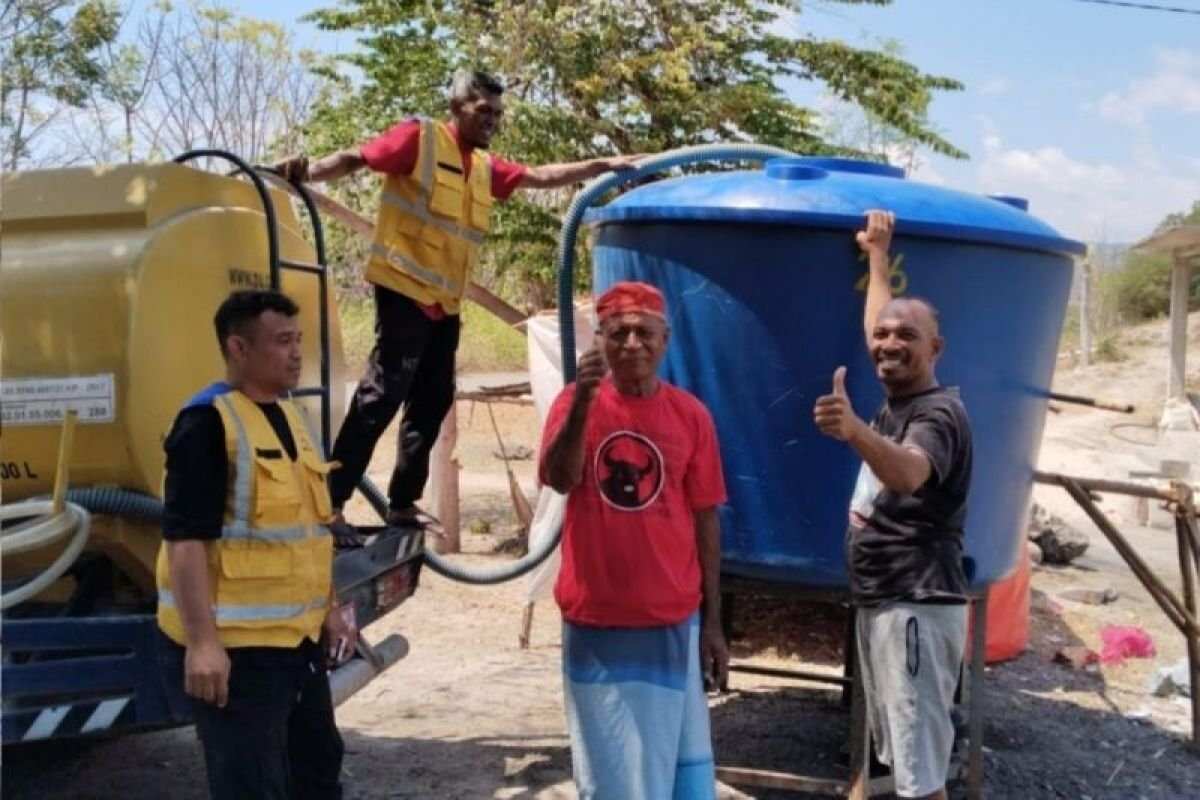 Peningkatan Layanan Air Bersih untuk Pengungsi di Pulau Flores