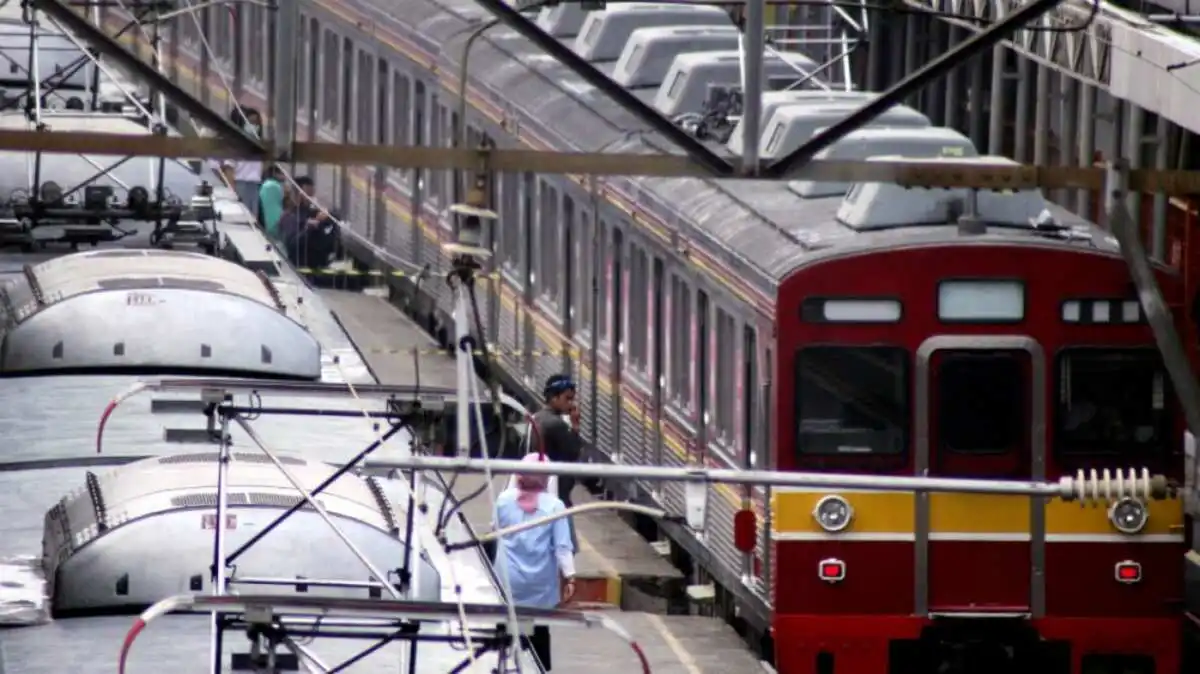 Gangguan Perjalanan KRL di Rute Tanah Abang