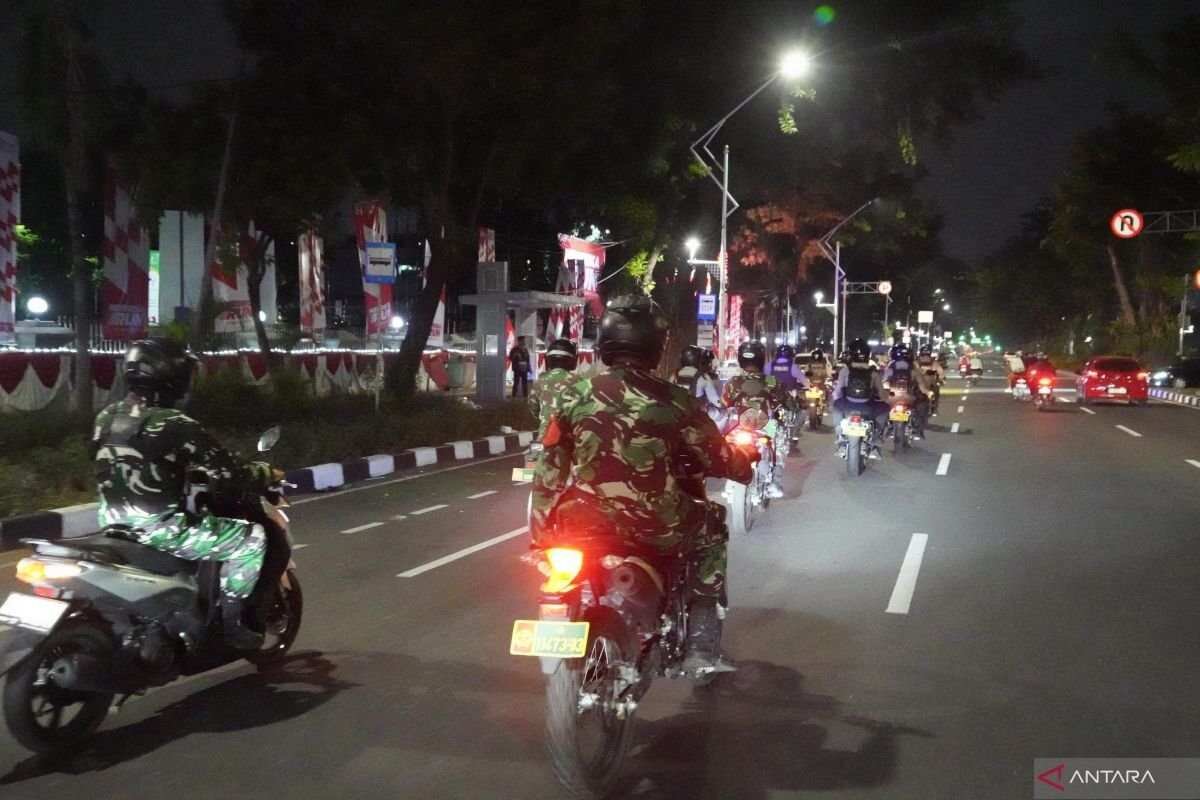 Patroli Gabungan Polres Metro Jakarta Pusat untuk Keamanan Warga Patroli Gabungan Polres Metro Jakarta Pusat untuk Keamanan Warga