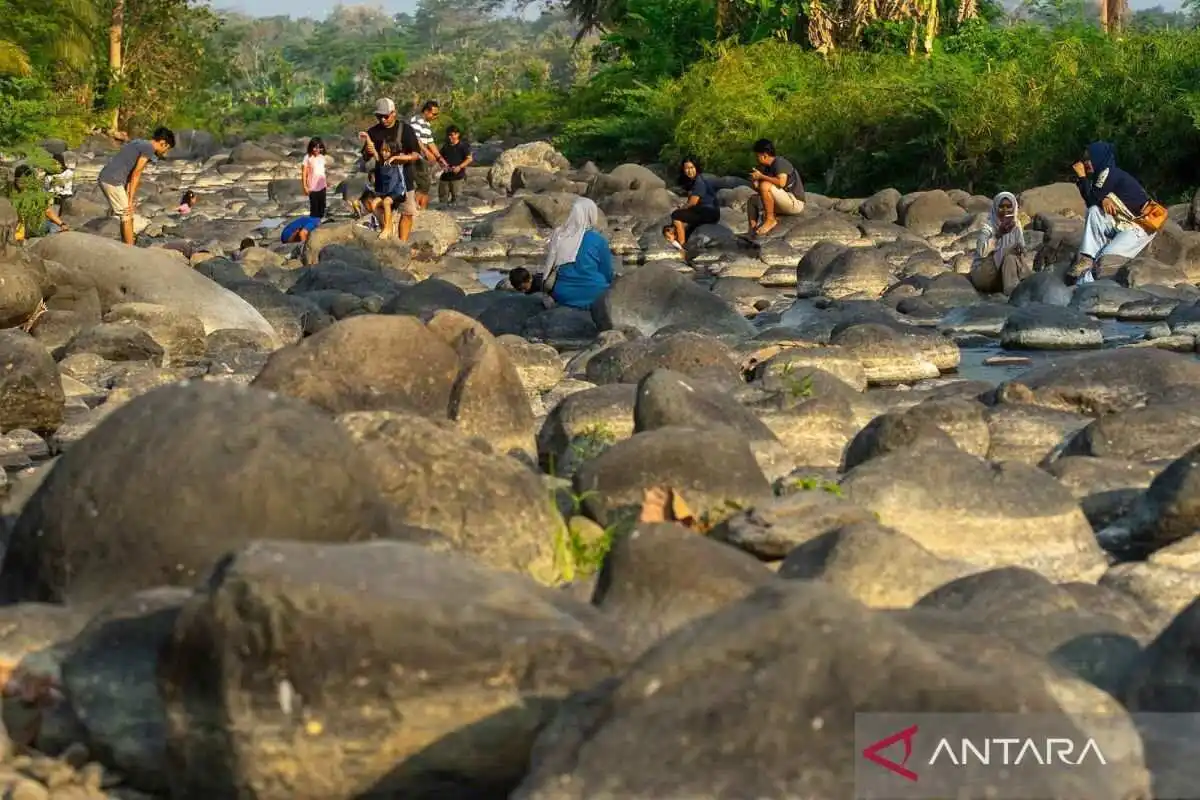 Keindahan Sungai Tinalah di Musim Kemarau