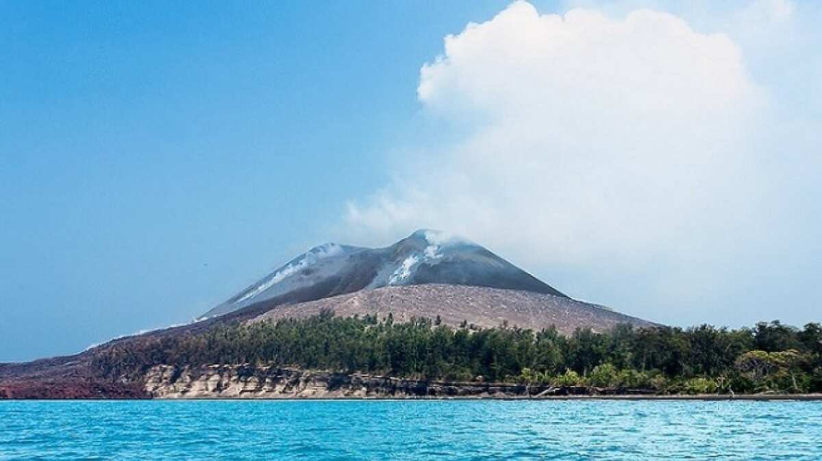 Larangan Aktivitas di Zona Konservasi Gunung Anak Krakatau Larangan Aktivitas di Zona Konservasi Gunung Anak Krakatau