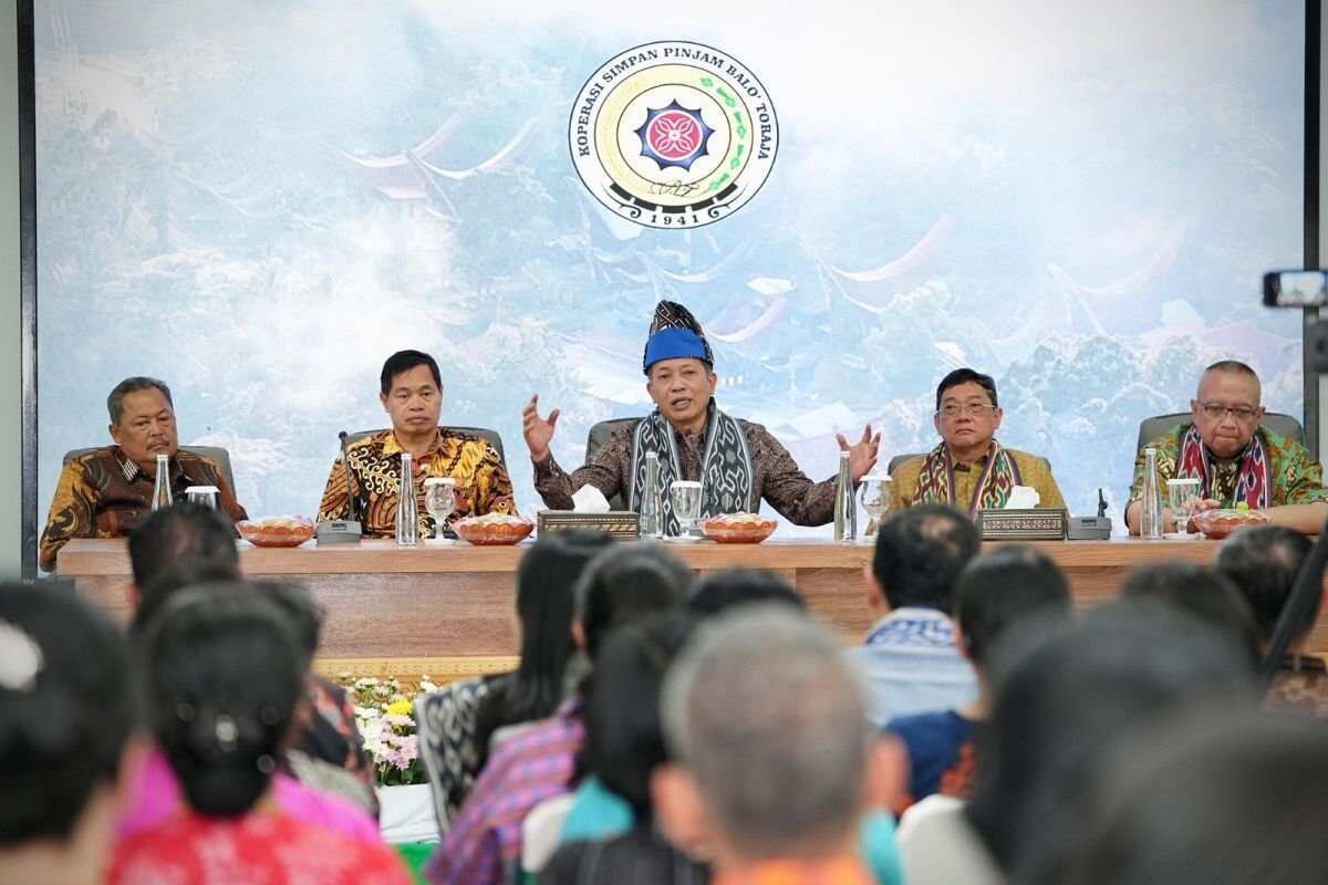 Peran Koperasi dalam Pembangunan Ekonomi Peran Koperasi dalam Pembangunan Ekonomi