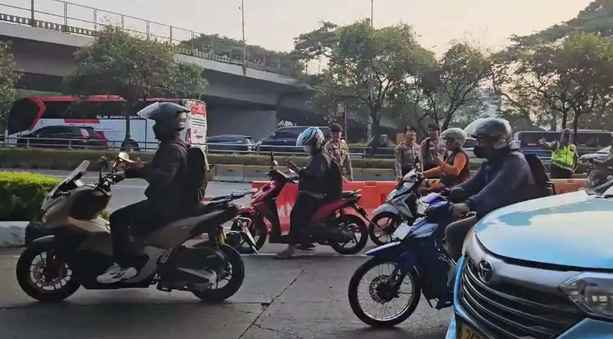 Pengaturan Lalu Lintas untuk Antisipasi Demo di DPR RI