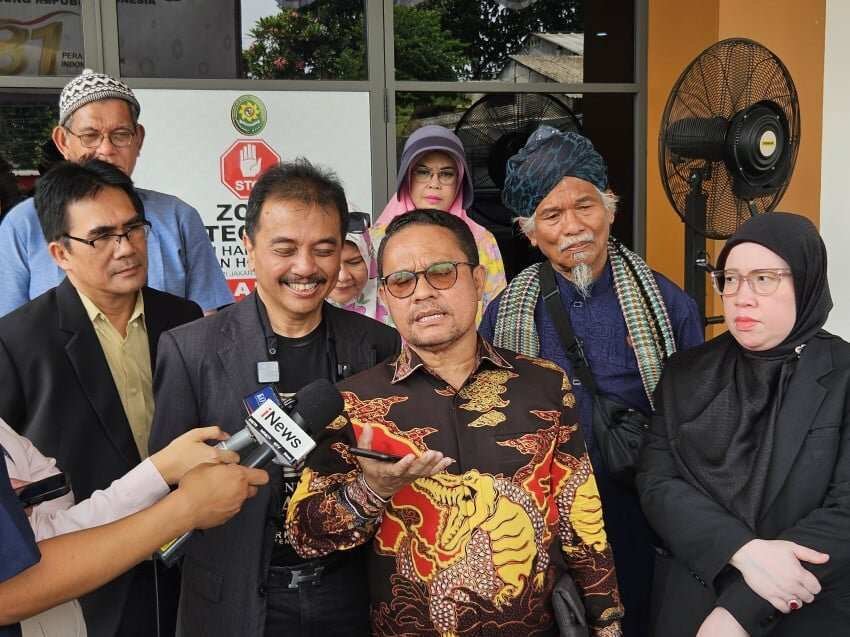 Penundaan Sidang Praperadilan Roy Suryo di Jakarta