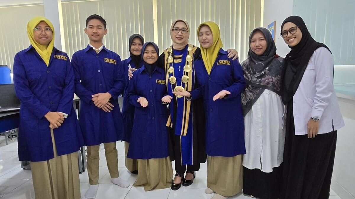 Larasati Aulia Shafira: Menggapai Mimpi Kuliah di ITB Melalui Beasiswa Larasati Aulia Shafira: Menggapai Mimpi Kuliah di ITB Melalui Beasiswa