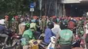 Bentrokan di Pejompongan: Ketegangan Massa dan Aparat