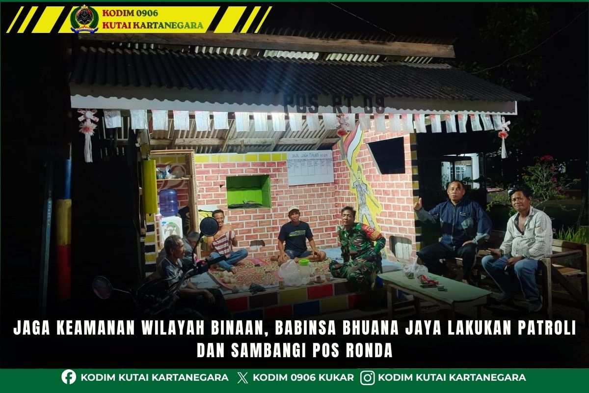 Jaga Keamanan Wilayah Binaan, Babinsa Bhuana Jaya Lakukan Patroli Dan Sambangi Pos Ronda
