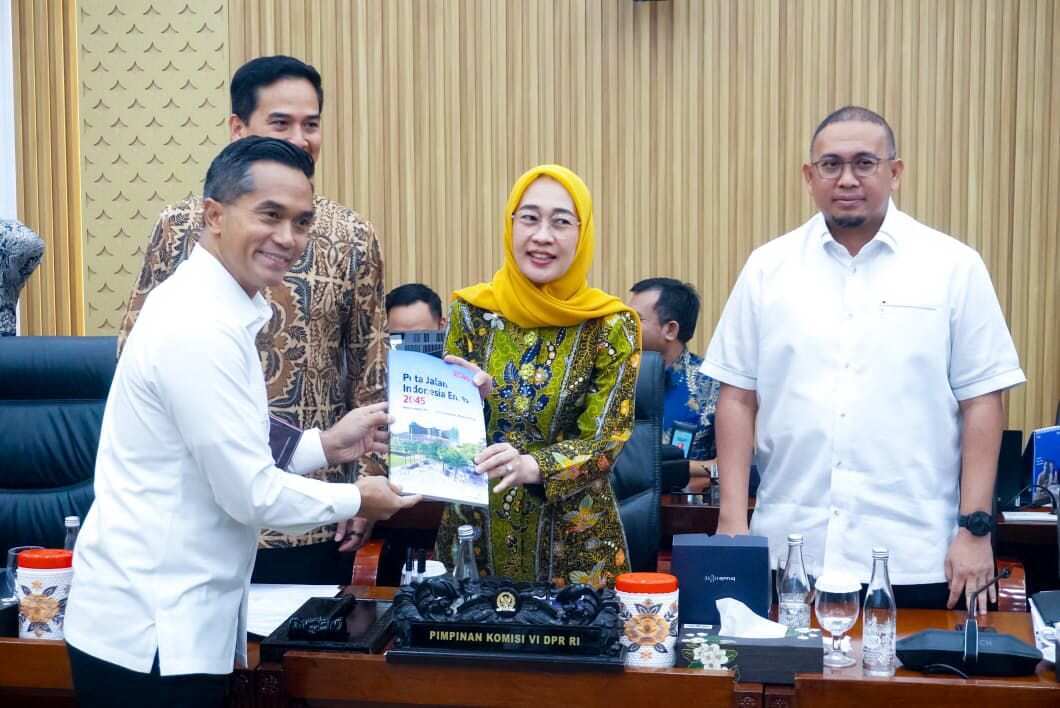 Rapat Dengar Pendapat dengan Panja RUU Kadin Komisi VI DPR RI, Bamsoet Dorong KADIN Sebagai Lembaga Sui Generis Non APBN Rapat Dengar Pendapat dengan Panja RUU Kadin Komisi VI DPR RI, Bamsoet Dorong KADIN Sebagai Lembaga Sui Generis Non APBN