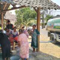 Ringankan Beban Warga Terdampak Kemarau, Kodim Bojonegoro Kembali Pasok 64.000 Liter Air Bersih ke 4 Kecamatan