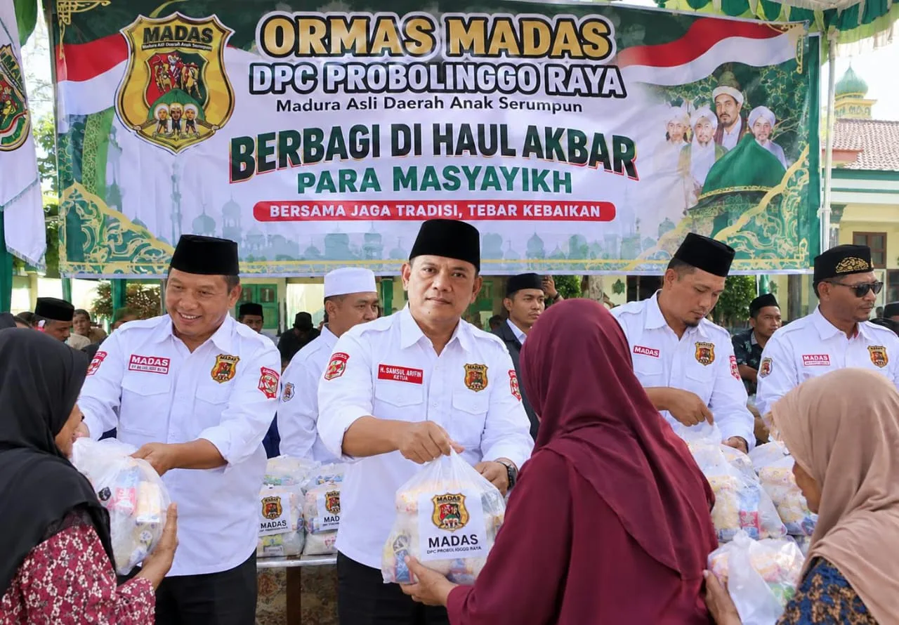 Dewan Pimpinan Cabang Madura Asli Daerah Anak Serumpun (DPC MADAS) Probolinggo Raya Menggelar Kegiatan Sosial