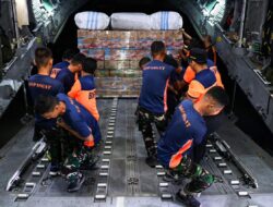 Hari Ketujuh Belas Penanganan Gempa NTT, TNI Salurkan 1.032,921 Ton Bantuan