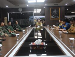 TIM PENYULUH KARHUTLA MABES TNI BERSAMA PASIS DIKREG 56 SESKO TNI AUDIENSI DENGAN WALI KOTA SAMARINDA