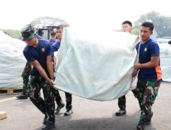 Hari Kedua Puluh Lima Penanganan Gempa NTT, TNI Kirim 1.226,182 Ton Bantuan