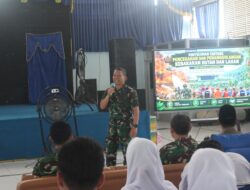 Tim Penyuluhan Karhutla Mabes TNI di SMAN 2 Samarinda, Diikuti 360 Siswa