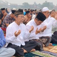 Satgas Kahurtla TNI Gelar Sholat Istisqo dan Sosialisasi di Melawi