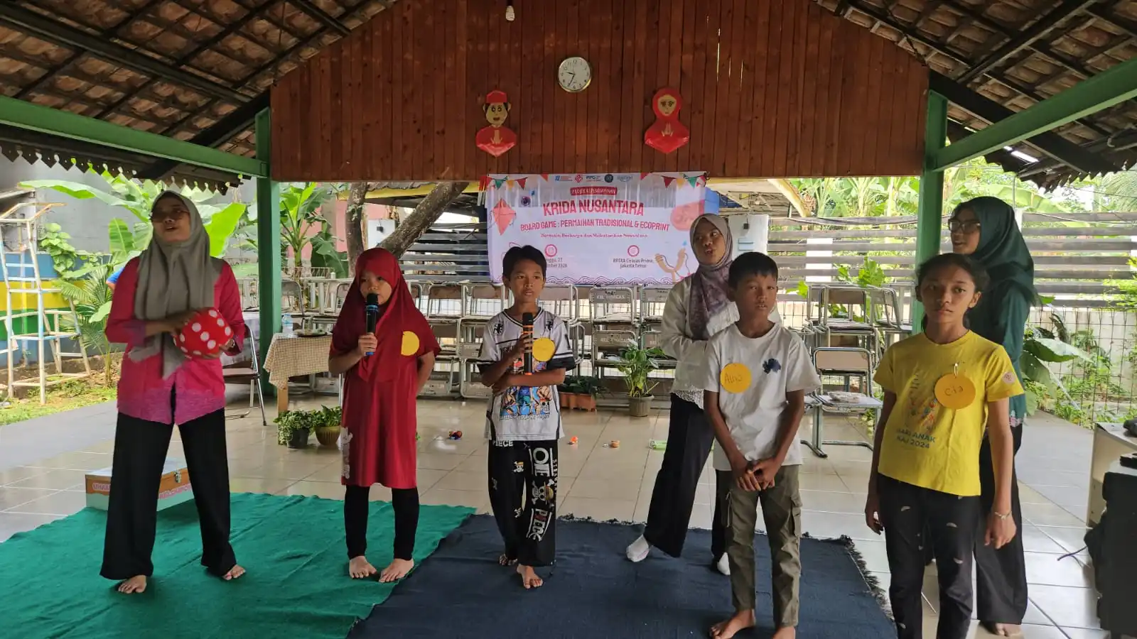 Krida Nusantara: Mahasiswa PPG UHAMKA Kenalkan Budaya melalui Bermain dan Berkarya Krida Nusantara: Mahasiswa PPG UHAMKA Kenalkan Budaya melalui Bermain dan Berkarya