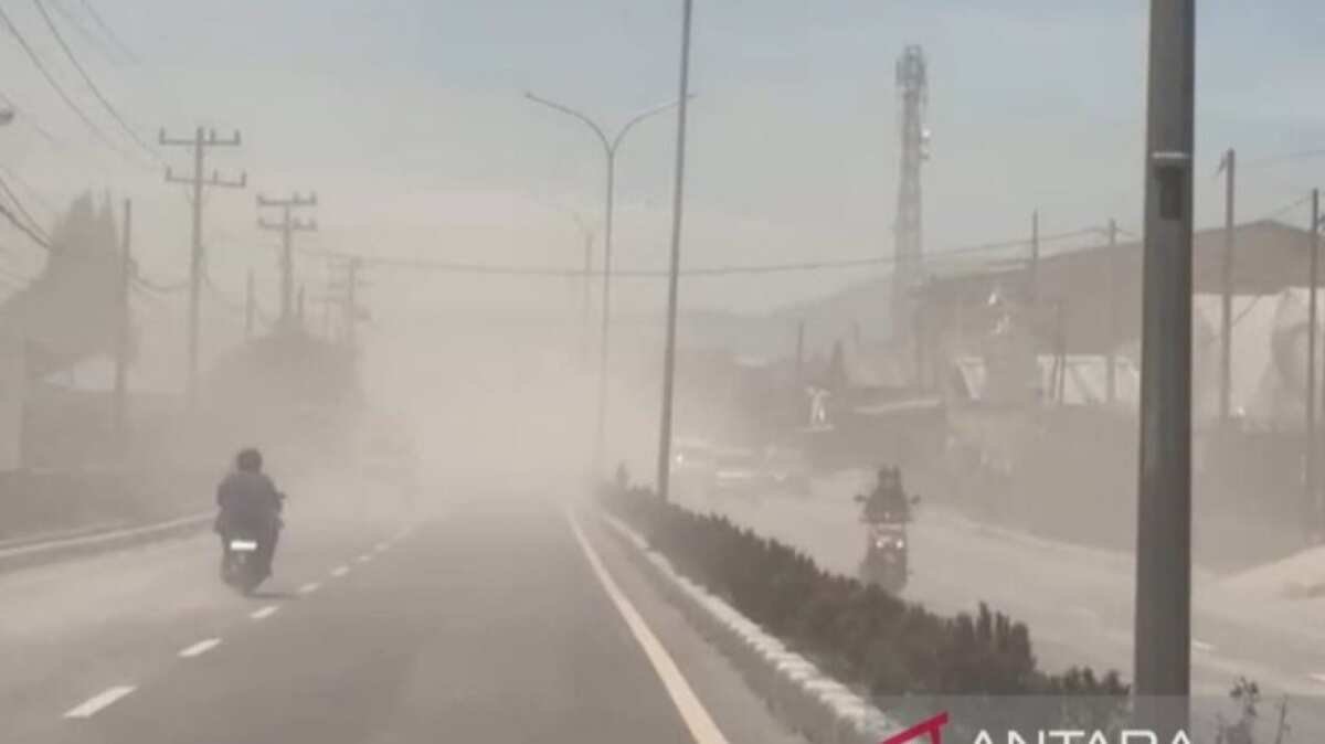 Dampak Erupsi Gunung Sinabung Terhadap Kota Berastagi