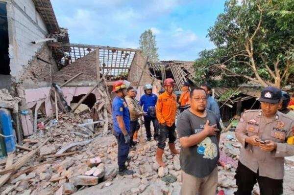 Kejadian Tragis Ambruknya Gedung Badminton Hogwan di Brebes