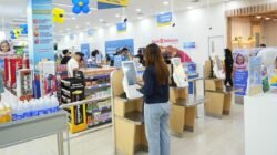 Pengalaman Belanja Modern: Pengenalan Self Check-Out di Supermarket Indonesia Pengalaman Belanja Modern: Pengenalan Self Check-Out di Supermarket Indonesia