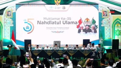 Dinamik Politik dalam Muktamar ke-35 Nahdlatul Ulama Dinamik Politik dalam Muktamar ke-35 Nahdlatul Ulama