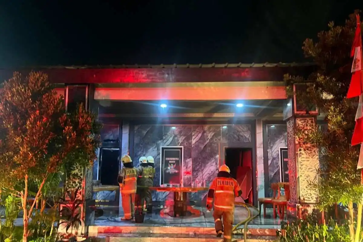 Penyebab Kebakaran Posko Ormas Grib Jaya di Jakarta