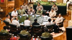 Pertemuan Strategis: Presiden Prabowo Subianto Bahas Karhutla dengan Panglima TNI dan Kapolri Pertemuan Strategis: Presiden Prabowo Subianto Bahas Karhutla dengan Panglima TNI dan Kapolri