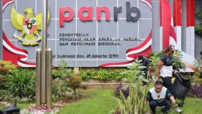 Reformasi Standar Pelayanan Publik di Indonesia Reformasi Standar Pelayanan Publik di Indonesia