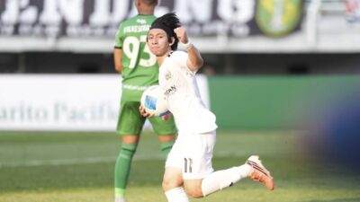 Kemenangan Persija atas Semen Padang: Arlyansyah Abdulmanan Menjadi Bintang Kemenangan Persija atas Semen Padang: Arlyansyah Abdulmanan Menjadi Bintang